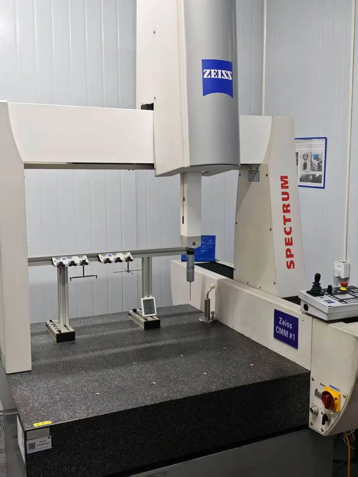 三次元測定機（CMM）